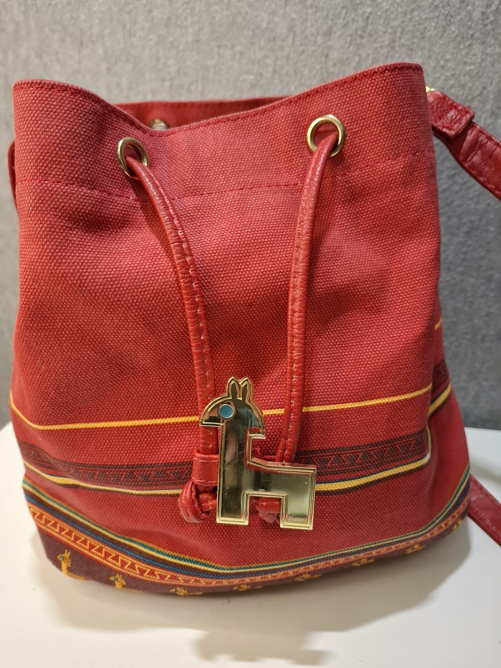 Limited Edition Loungefly Red Canvas Emperor's New Groove Bucket Bag - Picture 2 of 12